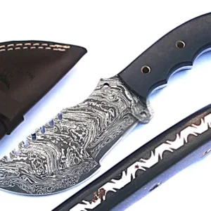 Damascus knife / Tracker / Hand Made / Custom / Forged Damascus / Black Micarta handle/ Survival Tool / Bushcraft / Fiel