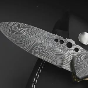 Custom Made Folding Knife , Hand Made Damascus Steel Pocket Knife