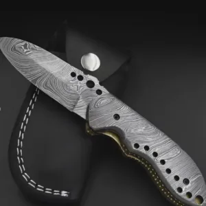 Custom Made Folding Knife , Hand Made Damascus Steel Pocket Knife