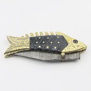 Handmade Fish-Style Damascus Steel Folding Knife Perfect for Skinning, Hunting, Outdoor Camping, and Groomsmen Gift