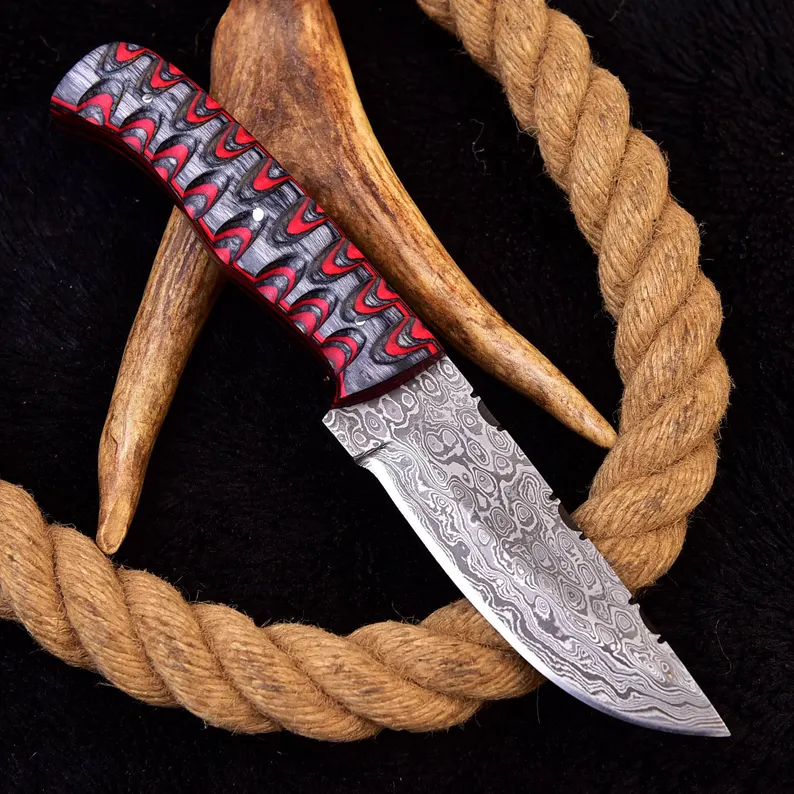 Handmade Damascus Steel Skinner Skinner Knife & High Quality Italian Style Leather Sheath Handmade Damascus Steel Skinner Skinner Knife & High Quality Italian Style Leather Sheath