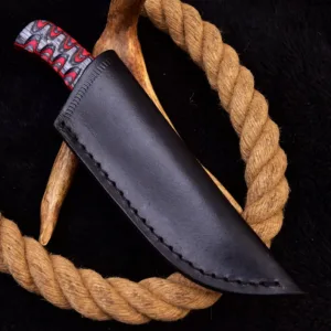 Handmade Damascus Steel Skinner Skinner Knife & High Quality Italian Style Leather Sheath