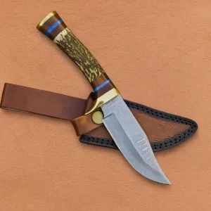 hand forged Damascus steel hunting and camping Skinner knife with stag horn handle and leather sheath. Best gift for him.